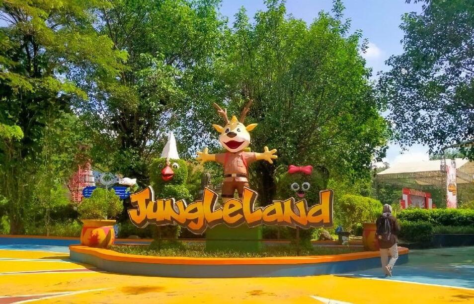Jungle Land, One of The Most Popular Outbond Venue in Bogor Jungle Land, One of The Most Popular Outbond Venue in Bogor