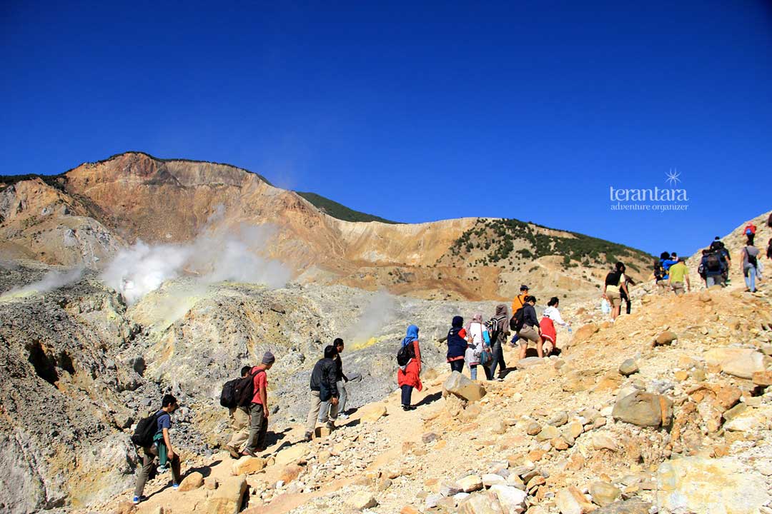 Papandayan Group Hiking with ITB Students and Alumni
