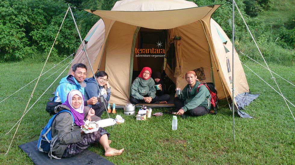ITB Alumni Relaxing in Tent