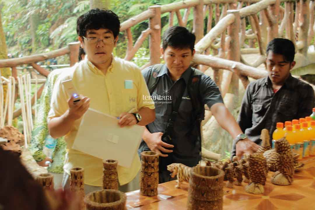 Shopping for Souvenirs at Tangkuban Perahu